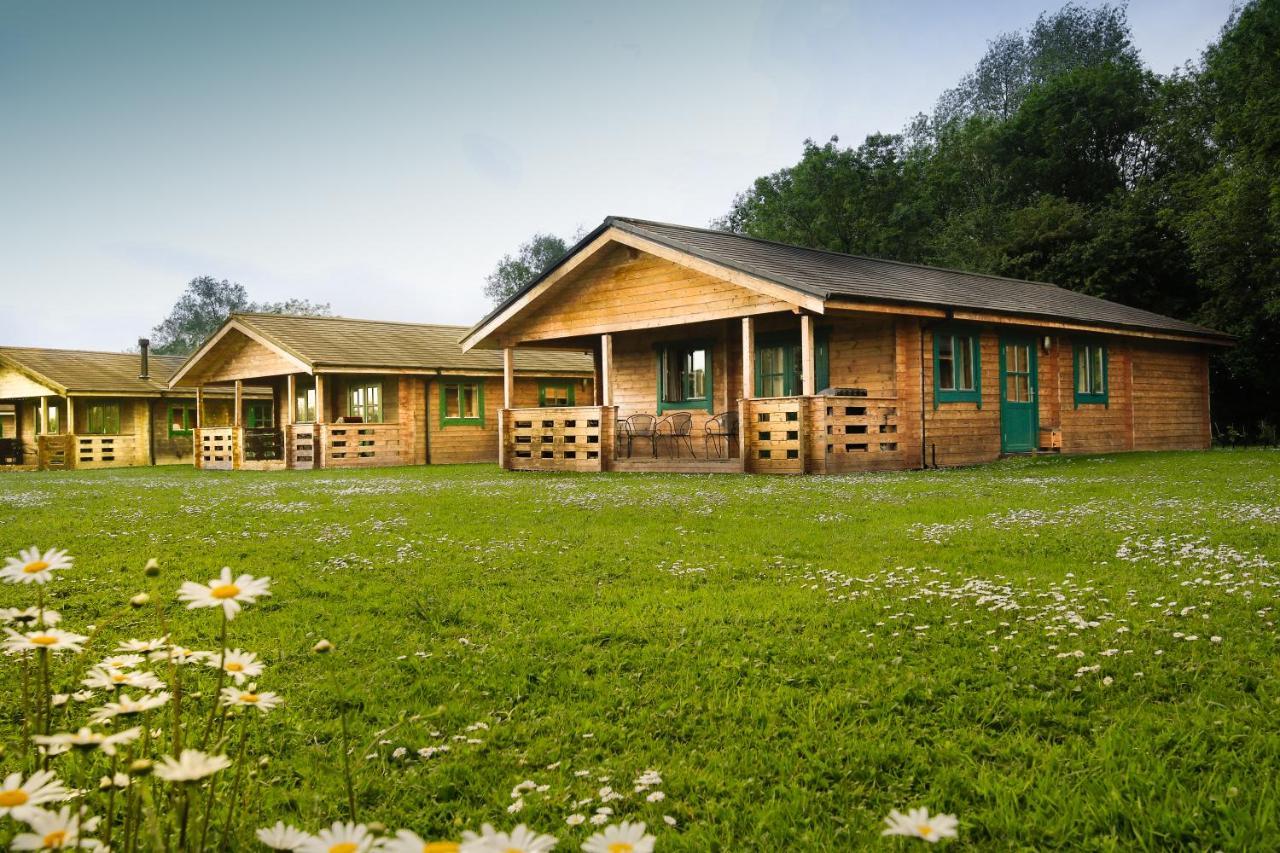 Lake Pochard Holiday Lodges Саут-Керни Экстерьер фото